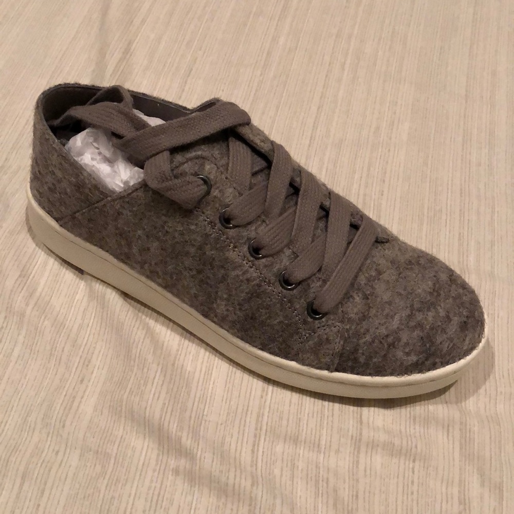 Eileen Fisher Sneakers